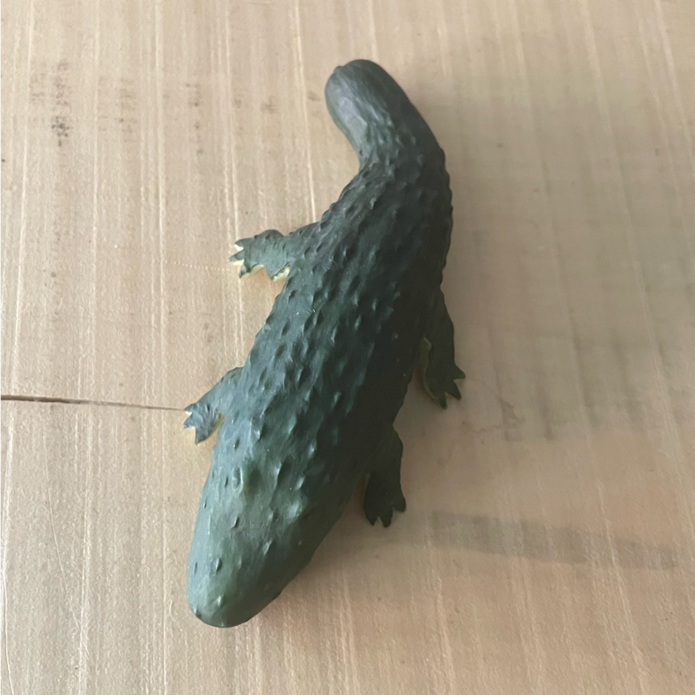 JUST IN Pickle Alligator Enesco Home Grown 2007 Collectible Figurine Gift Idea - Picture 2 of 11